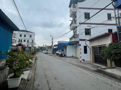 Hàng hiếm - Gần chợ Đa Phúc - Lô góc - Ngõ 3m - Chỉ 1 tỉ 0