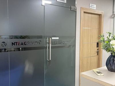 Vách kính cường lực cho văn phòng ở Đống Đa: Tối ưu ánh sáng   diện tích 0