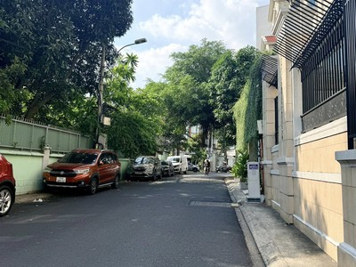 NHÀ MẶT TIỀN TÂN BÌNH - PHƯỜNG 4 CŨ - 50m2, 5 tầng, ngang 4m, ô tô đỗ cửa, vị trí kinh doanh đỉnh. 0