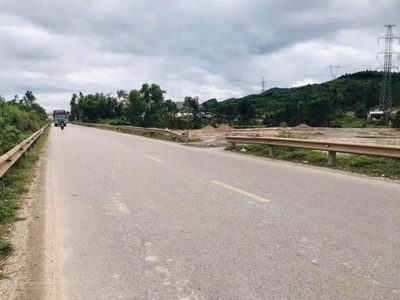 Chỉ Nhỉnh 1 Tỷ anh chị đã sở Hữu lô đất  mặt tiền Quốc lộ 14B diện tích 120m2 full đất ở 2