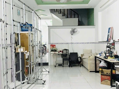 H1944 giảm 100tr nhà mặt tiền hiệp thành 6 q12, shr, vuông, 3 tầng, 4.2x17m, 6.x tỷ 0