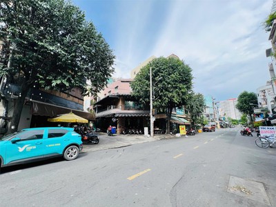 Quận 5 bán nhà lộc phát- lô góc 2 mặt tiền trần tuấn khải 3tầng  5x13m  23 tỷ hơn 1