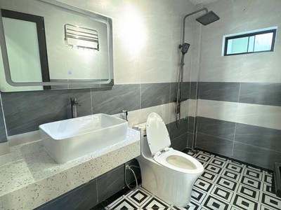 Bán nhà trung tâm nguyễn văn linh - long biên 4