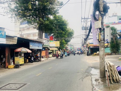 Mặt tiền đối diện aeon    cạnh công viên    3 tầng   114m  nở hậu   sẵn dòng tiền nhỉnh 15 3