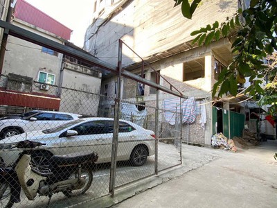 Đất vàng phố nguyễn văn cừ 131m2, lô góc, mt 18m, ngõ thông ô tô - 28 tỷ 2