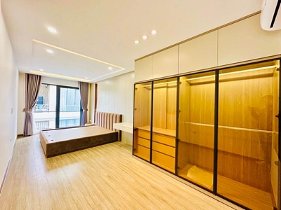 Nhà đẹp cổ linh, 7 tầng thang máy, full nội thất, ôtô tránh, view cầu trần hưng đạo 4