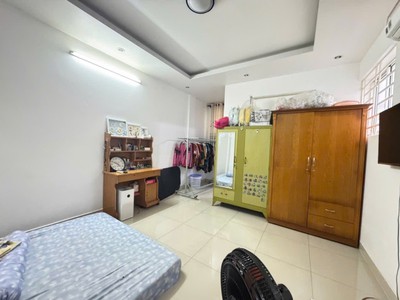 Bán nhà 3 tầng 4pn, 56m2 đường tân hòa 2, q.9, tp hcm, sổ hồng, giá 5,89  tỷ, lh: 0933125879. 2