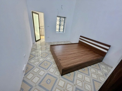 Cho thuê nhà nguyên căn ngõ thống nhất  45m  x 3 tầng, 2pn, 2wc, 6,5 triệu 1