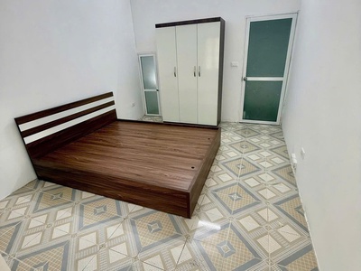 Cho thuê nhà nguyên căn ngõ thống nhất  45m  x 3 tầng, 2pn, 2wc, 6,5 triệu 2