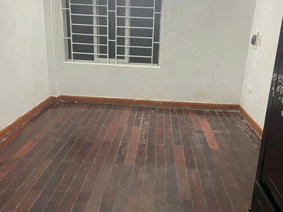 Cho thuê nhà ngõ ngọc khánh, 50m  x 4 tầng, 4pn, 3wc, 15 triệu 2