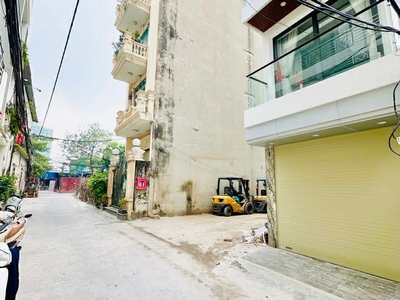 Nhà đẹp cổ linh, 7 tầng thang máy, full nội thất, ôtô tránh, view cầu trần hưng đạo 0