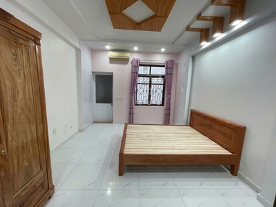 Cho thuê nhà phố Văn Cao, 4 ngủ khép kín, DT: 85m2. 8