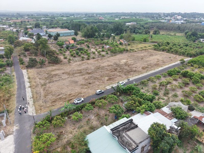 Bán sỉ 10 lô nhánh xuống ct long thành hồ tràm 5x25 100 m2 tc giá 750tr 3 tháng công chứng 1