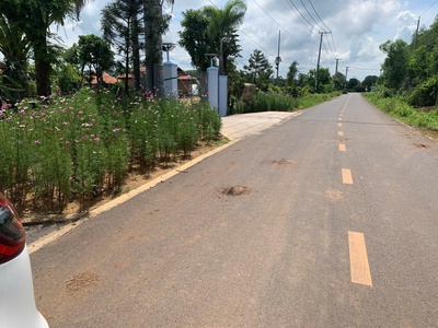 Chủ cần bán lô đất mặt tiền nhựa thị trấn đất đỏ -tp hcm đường chính cổng khu công nghiệp đất đỏ 1