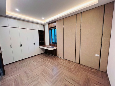 Bán tòa văn phòng nguyễn khang, 75m2, 8 tầng 1 hầm thang máy mới đẹp, mặt tiền 4.5m, chỉ 34.8 tỷ, ô 1