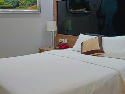 Bán khách sạn mặt phố hàng buồm, 80m2, 5 tầng, mặt tiền 5.4m, 77.8 tỷ, cho thuê 120tr/tháng 0