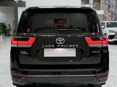 Toyota Land Cruiser LC300 2024 siêu lướt 8000 Km, lên full Trung Đông 3