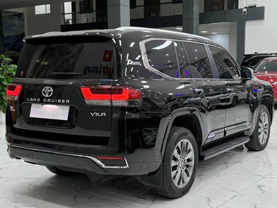Toyota Land Cruiser LC300 2024 siêu lướt 8000 Km, lên full Trung Đông 4