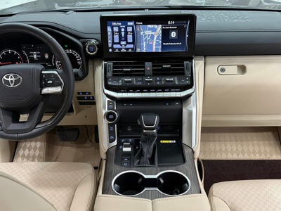 Toyota Land Cruiser LC300 2024 siêu lướt 8000 Km, lên full Trung Đông 6