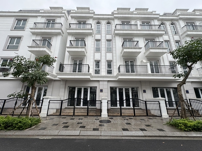 Cần bán 1 hoặc 4 căn sát nhau Shophouse Eurowindow Twin Parks Gia Lâm - Đường Osaka 12m 3