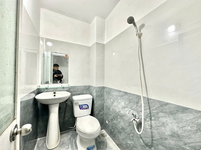 Cho thuê nhà nguyên căn 2 tầng hẻm xe hơi 5m 1