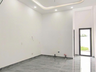 bán nhà phố mới ngay trung tâm Thủ Dầu Một DT 4x30 120m 3 TẦNG CHỈ 2TỶ2 3