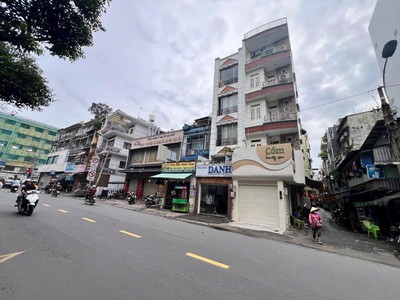 Góc 2 mặt tiền nguyễn biểu p. 2. quận 5 0