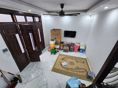 Bán nhà thi sách 35m 5 tầng thang máy, gần oto chỉ 12,x tỷ đồng 2