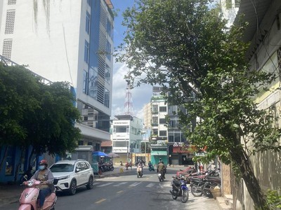 Góc 2 mặt tiền nguyễn biểu p. 2. quận 5 3