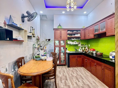 Nhà 1 lầu rất hầm hố đường 4m ngã 4 huỳnh thị hai nguyễn ảnh thủ q12 4