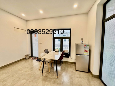 Cho thuê căn hộ 1 ngủ tách bếp giá chỉ 11tr 55m2 tại Vinhomes Marina 1