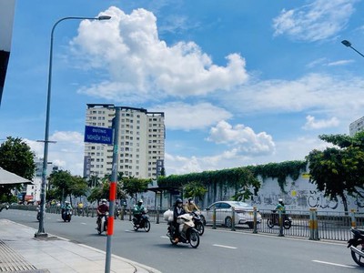 Mặt tiền kinh doanh sát luỹ bán bích   dtcn 56m2   òng tiên  100   chỉ 5.x tỷ tl 3