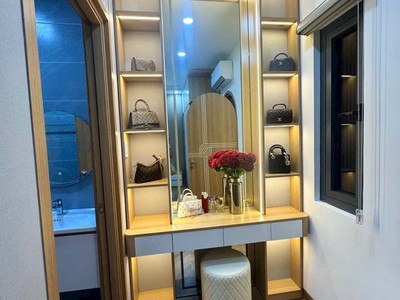 Nhà đẹp   có thang máy   đường 16m 2