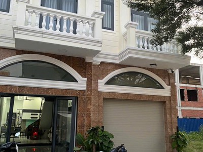 Sổ sẵn, nhà phố icon central phường dĩ an   khu đông tp.hcm 0