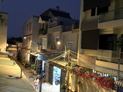 Bán nhà đình phong phú gần chợ tăng nhơn phú   57m2, hẻm 5m xe hơi   3 tầng   chỉ 6.6 tỷ 2