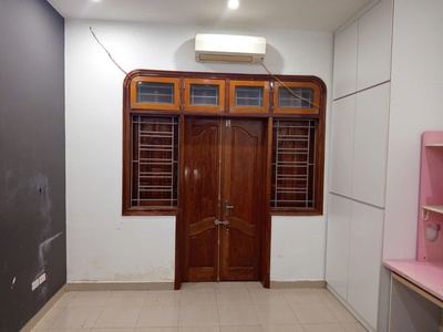 Cc cần cho thuê nhà ngõ nguyễn khang, 30m2 x 4 tầng, 3 ngủ, 12 triệu 2