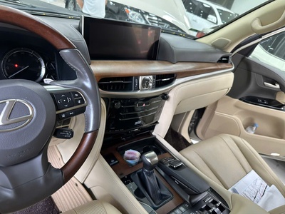 Lexus LX570 Xuất Mỹ 2019 Vàng Cát 7