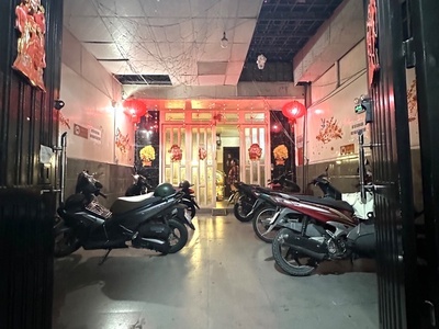 Bán chdv ngang lớn 4.7m2- cách vài bươc chân ra mtxe hơi đến nơi- đ.sô lưu thông khánh hội - 4