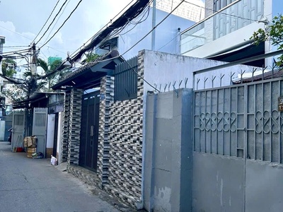 Bán nhà 3 mt -hxh- đ.tôn thât thuyết- ngang 4.8m- thông ra xóm chiếu- nguyễn tất thành. 3