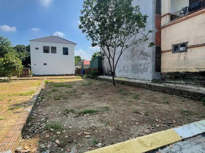 Trung tâm tân xã, cách hồ 300m, 3 ôtô tránh, đối diện đh fpt, đhqg, ngay tuyến metro, 119m 2