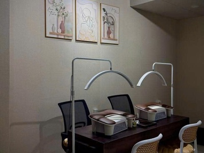 Sang tiệm nail setup mới, vào là làm ngay khu vực tân phú gần chợ tân hương 3