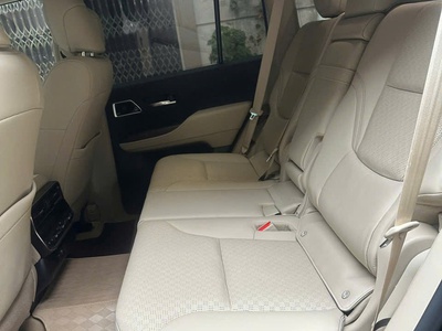 Land Cruisrer LC300 Đen nt kem đăng ký cuối 2024 xe mới đi có 8 Nghìn Km 4