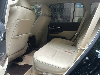 Land Cruisrer LC300 Đen nt kem đăng ký cuối 2024 xe mới đi có 8 Nghìn Km 5