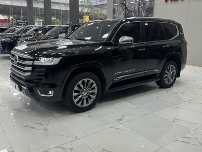 Land Cruisrer LC300 Đen nt kem đăng ký cuối 2024 xe mới đi có 8 Nghìn Km 2