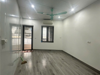 Cho thuê cửa hàng ngõ rộng 250 nguyễn xiển 3