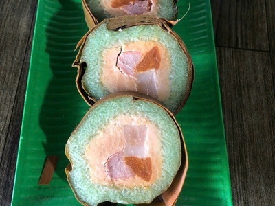 Nhà e chuyên bán bánh tét ngũ sắc trà cuôn đặc sản trà vinh có hút chân không 1