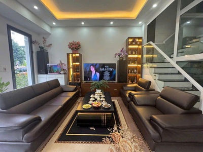 Cho thuê hoặc bán nhà 4 tầng mới đẹp   vừa ở vừa kinh doanh   phòng khép kín riêng biệt 1