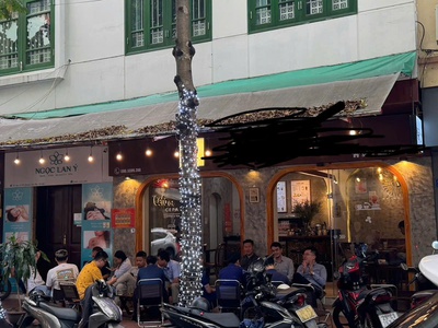 Chính chủ sang nhượng gấp quán cafe   phố đỗ quang, cầu giấy, hà nội 0