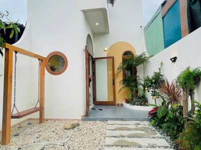 Nhà mới đón tết, nhà đẹp kiên cố ở ngay, nhà 2 tầng 2 mê full nội thất xịn, diện tích 100m2. chỉ 2