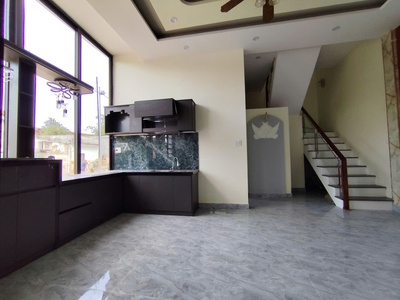  nhà xây mới 100   tôn đản   căn góc cực thoáng 0